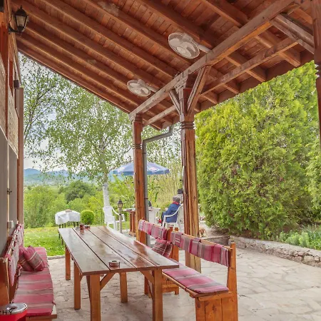 Pirenya Pensionat Malki Voden