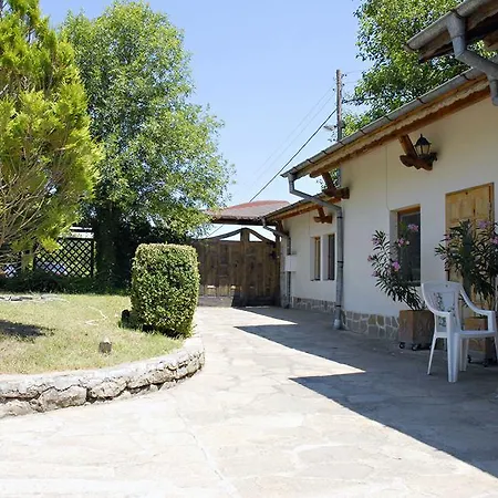 Pensionat Pirenya Malki Voden